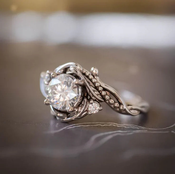 Eleganter Silberzweig-Zirkonia-Ring